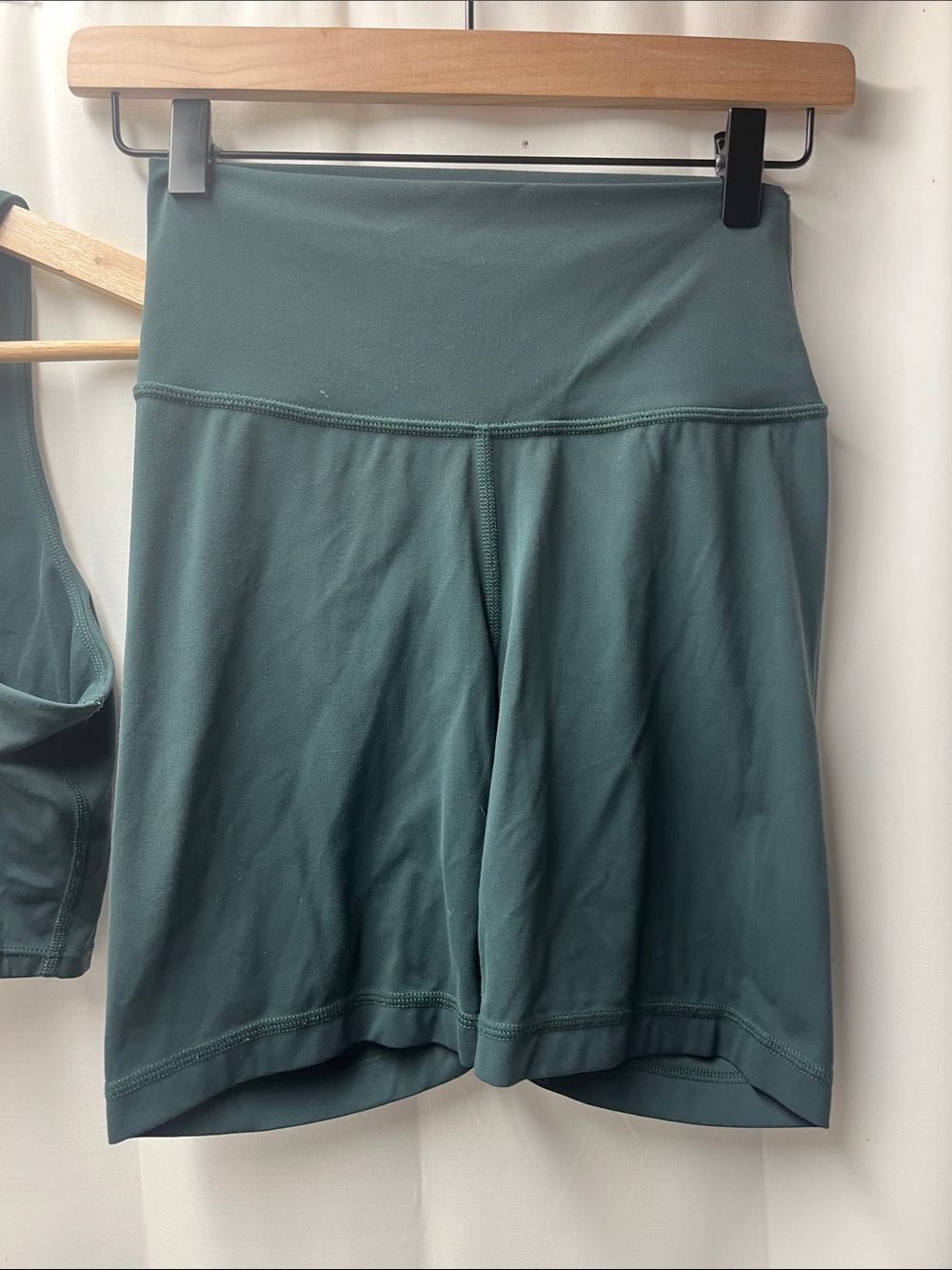 Quince Deep Green High Neck Sports Bra and Bike Short Set- S - Picture 5 of 6